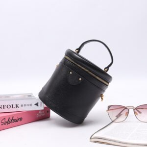 Fellin Lovve Urban Charm Bucket